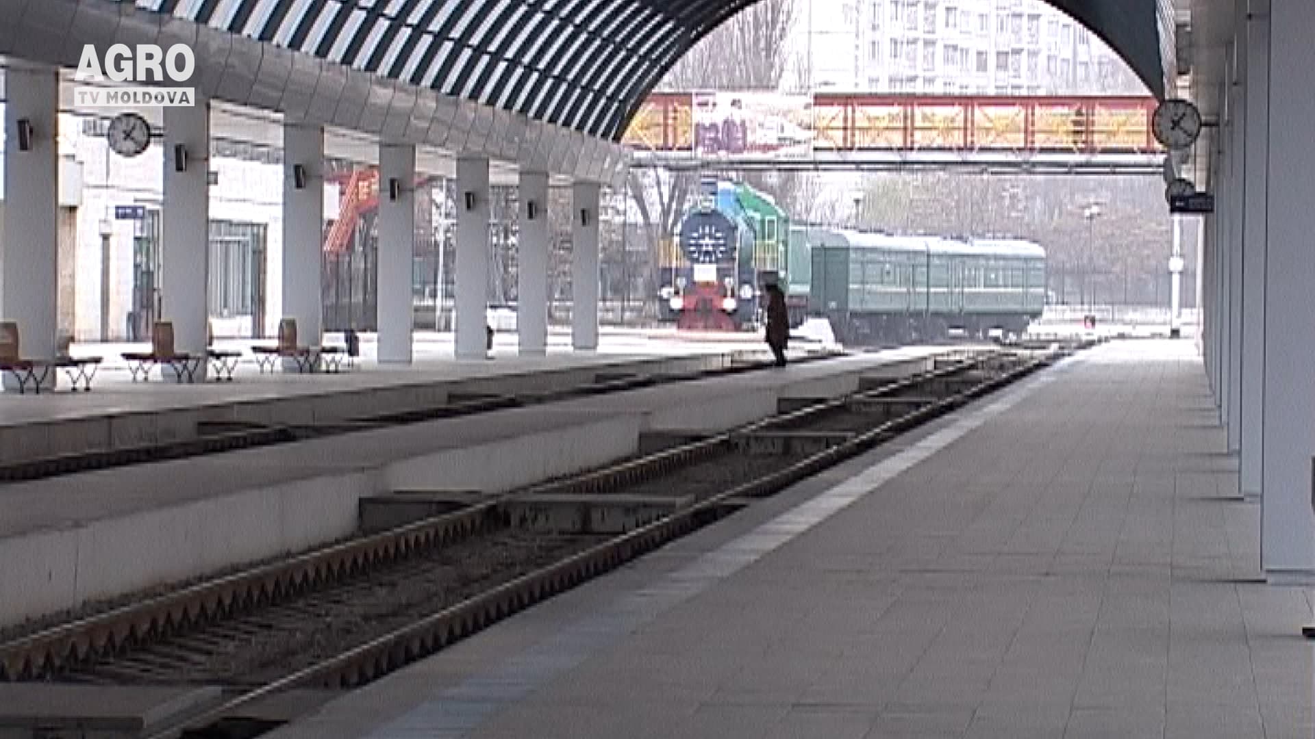 Tot mai puțini moldoveni folosesc trenul, CFM în pierdere