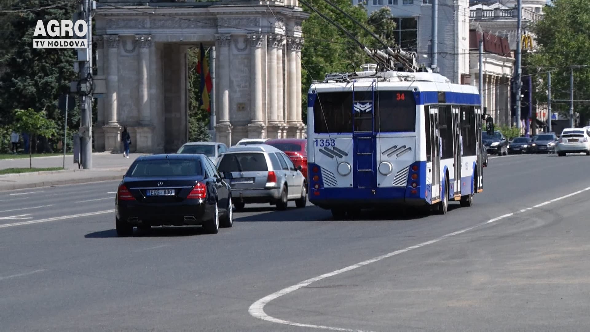 Circulația rutieră în Piața Marii Adunări Naționale, sistată