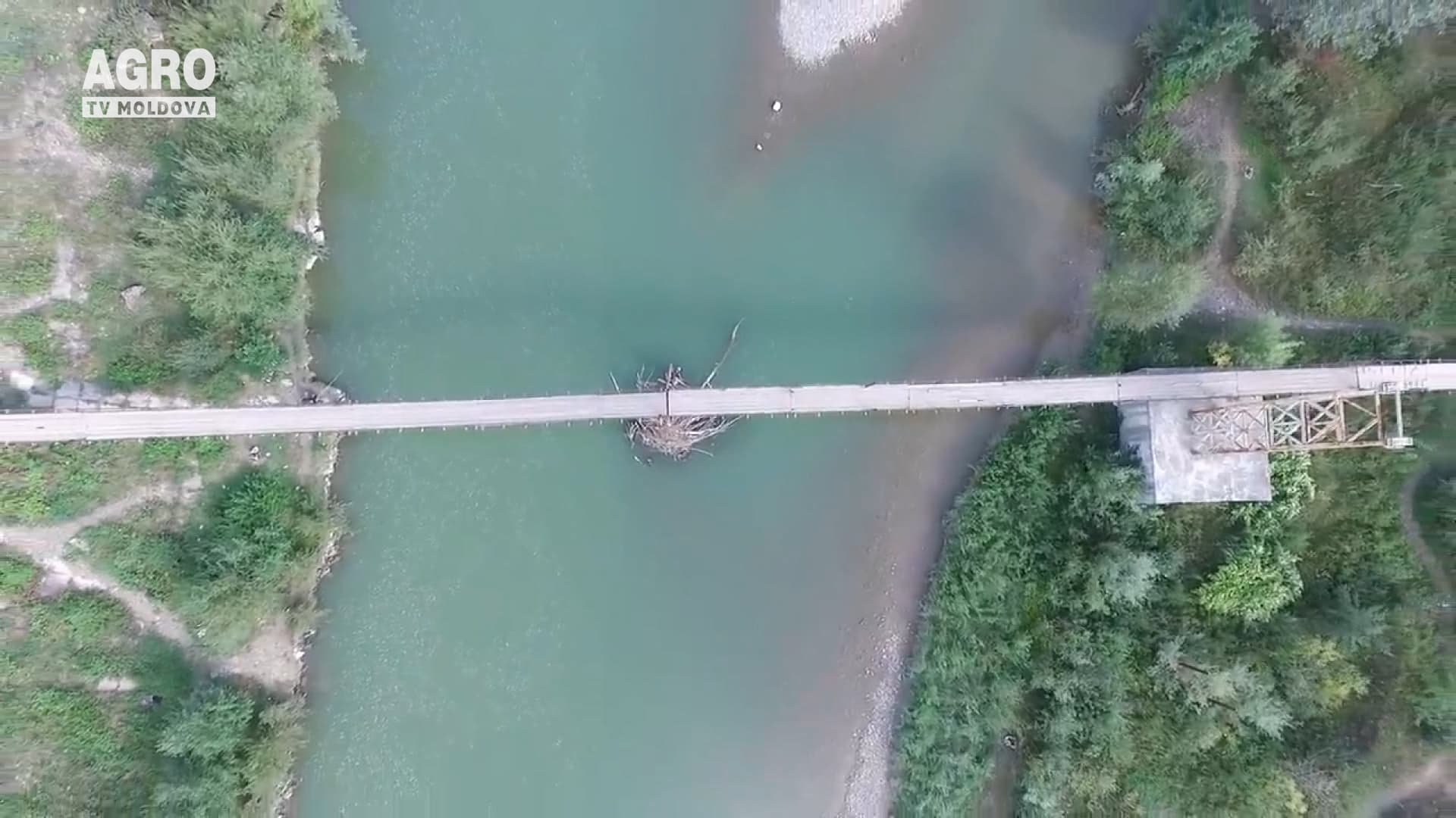 Și-au inundat intenționat gospodăriile