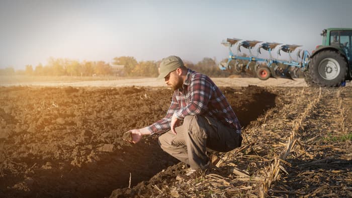 Soluții de susținere a agricultorilor există. De ce nu sunt implementate?