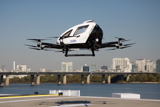 Taxiul revoluționar – dronă zburătoare la 45 de metri deasupra Seoul