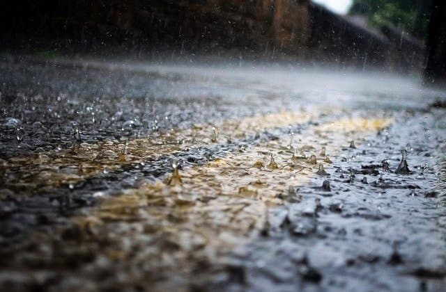 Se prognozează ploi și lapoviță