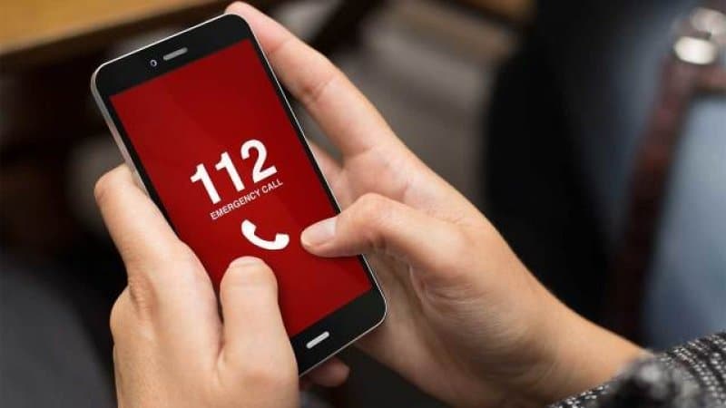 Peste 50% din apelurile la 112 sunt false