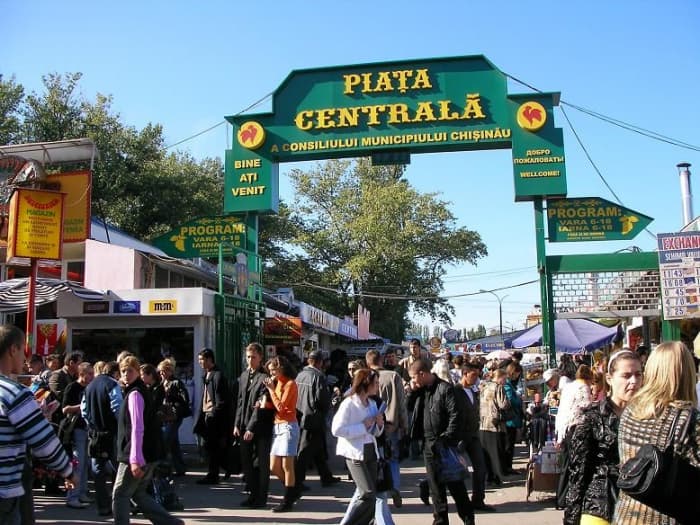 Piața Centrală și Piața Avicolă din capitală revin la programul de activitate obișnuit