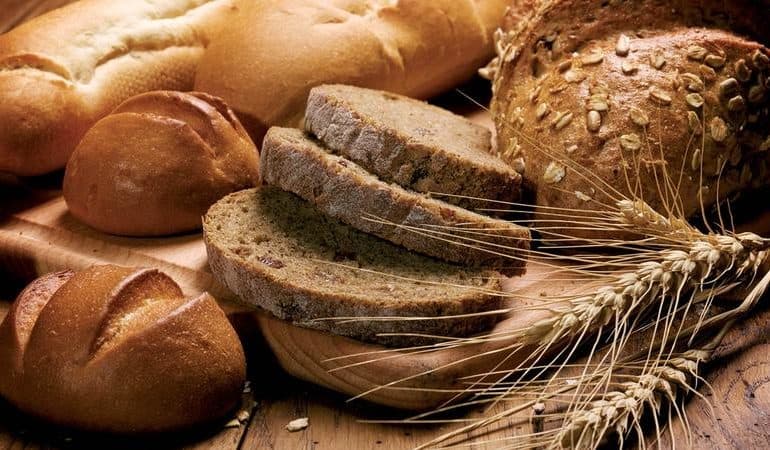Pâinea continuă să se scumpească