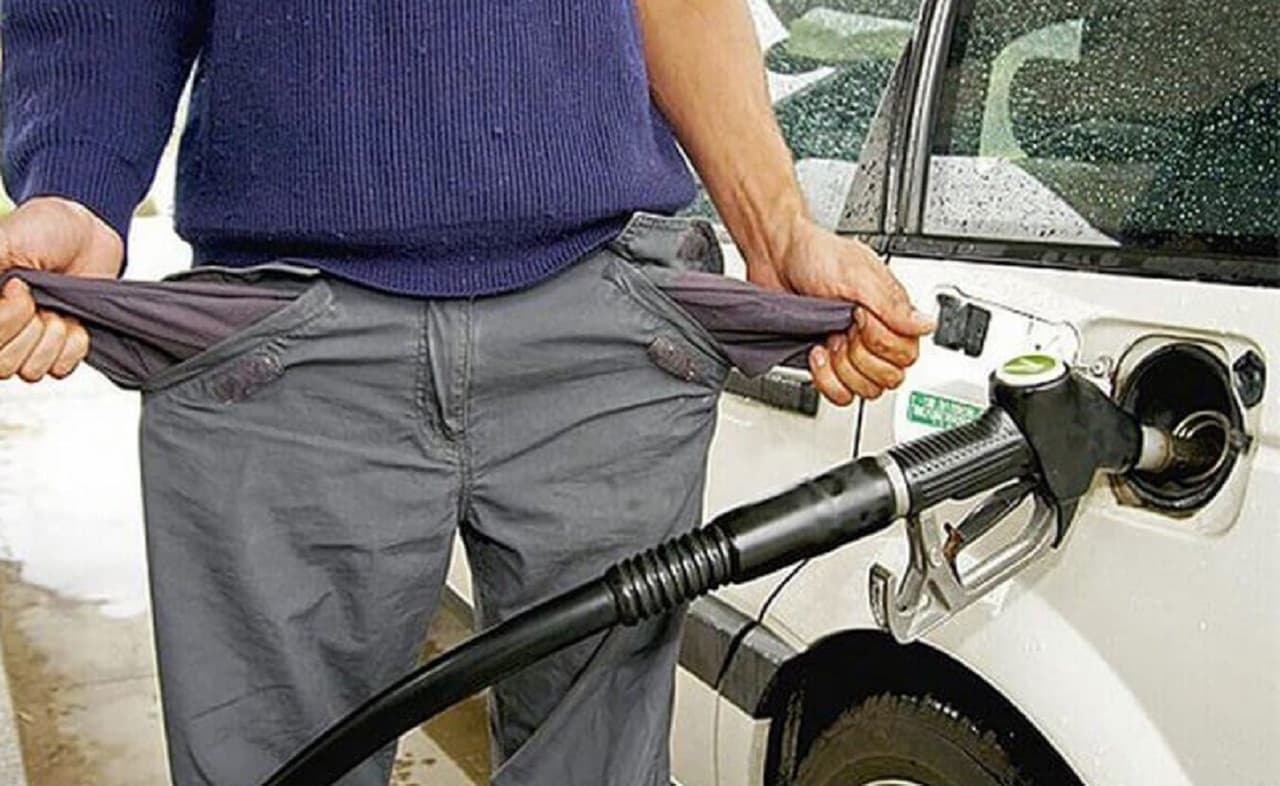 Tradițional deja, noi scumpiri la carburanți