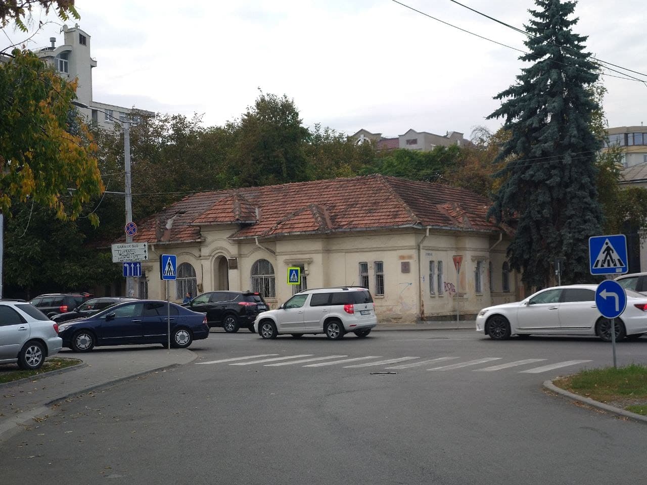 Ce clădire veche ar putea fi transformată într-un centru cultural în numele maestrului Eugen Doga?