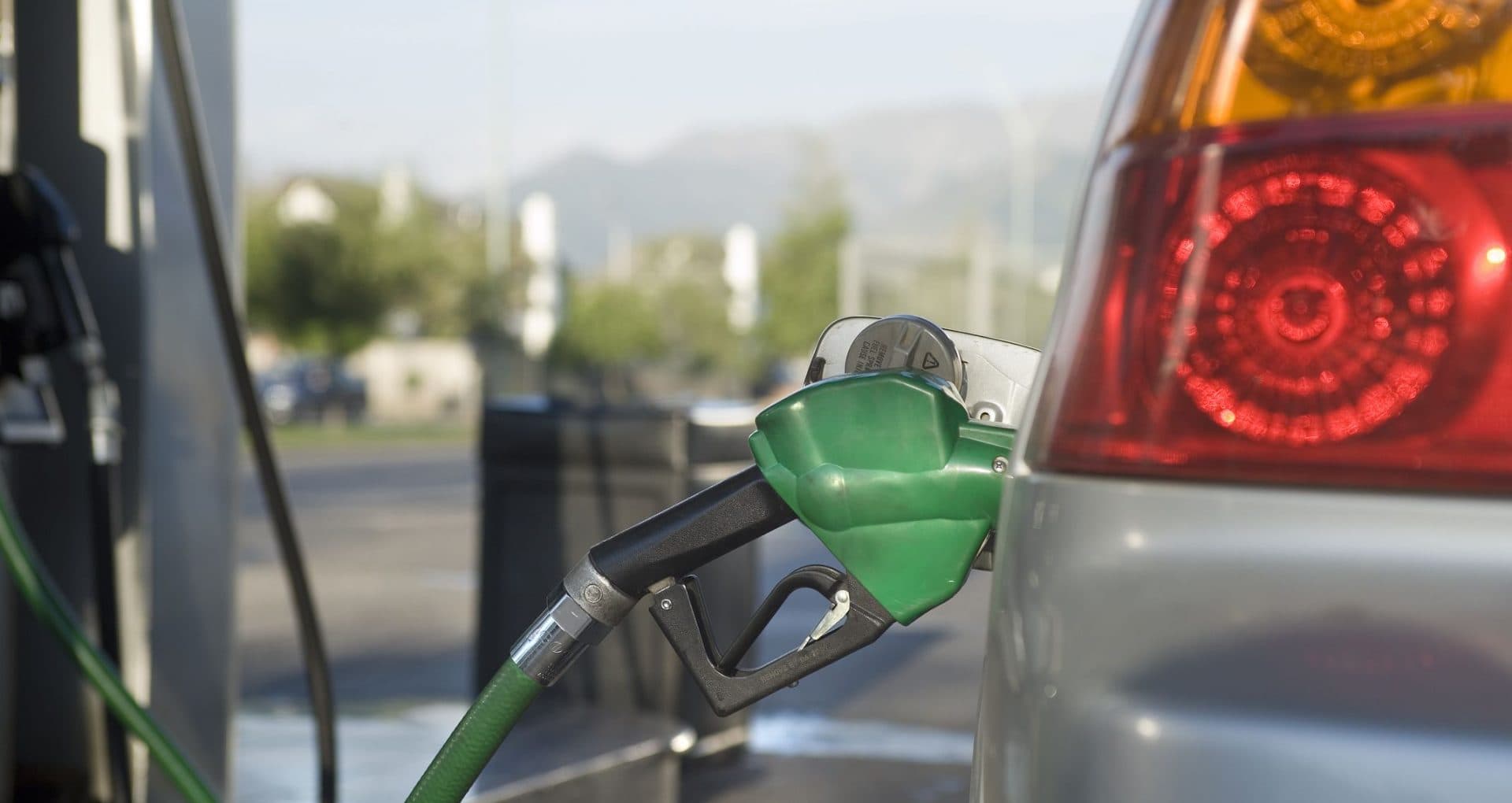 Trei stații de alimentare cu gaz metan din țară și-au sistat activitatea