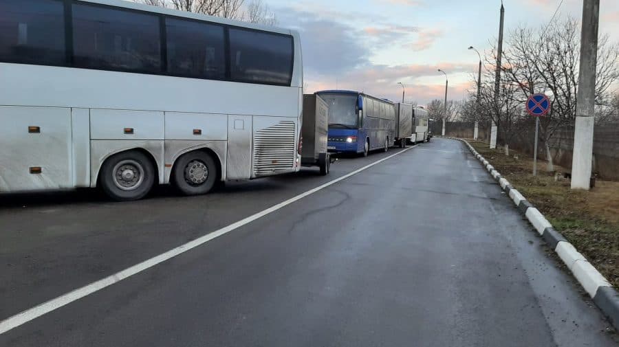 Trafic intensiv la frontiera Leușeni, pe sensul de intrare în țară / FOTO