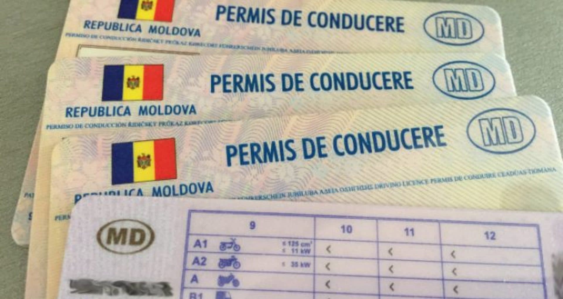 Șoferii nu mai trebuie să dețină asupra lor un permis de conducere