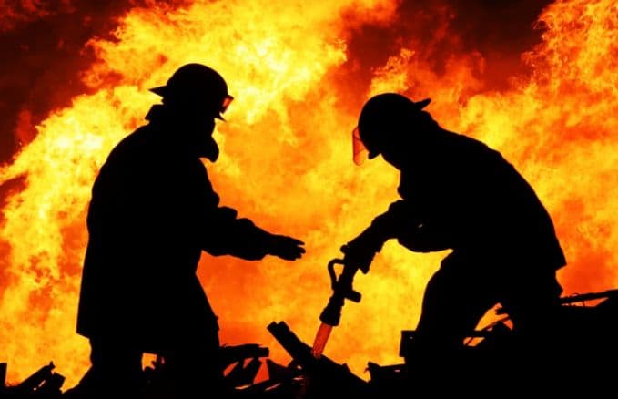 Incendiile iau tot mai multe vieţi. 33 de persoane au murit în 2022