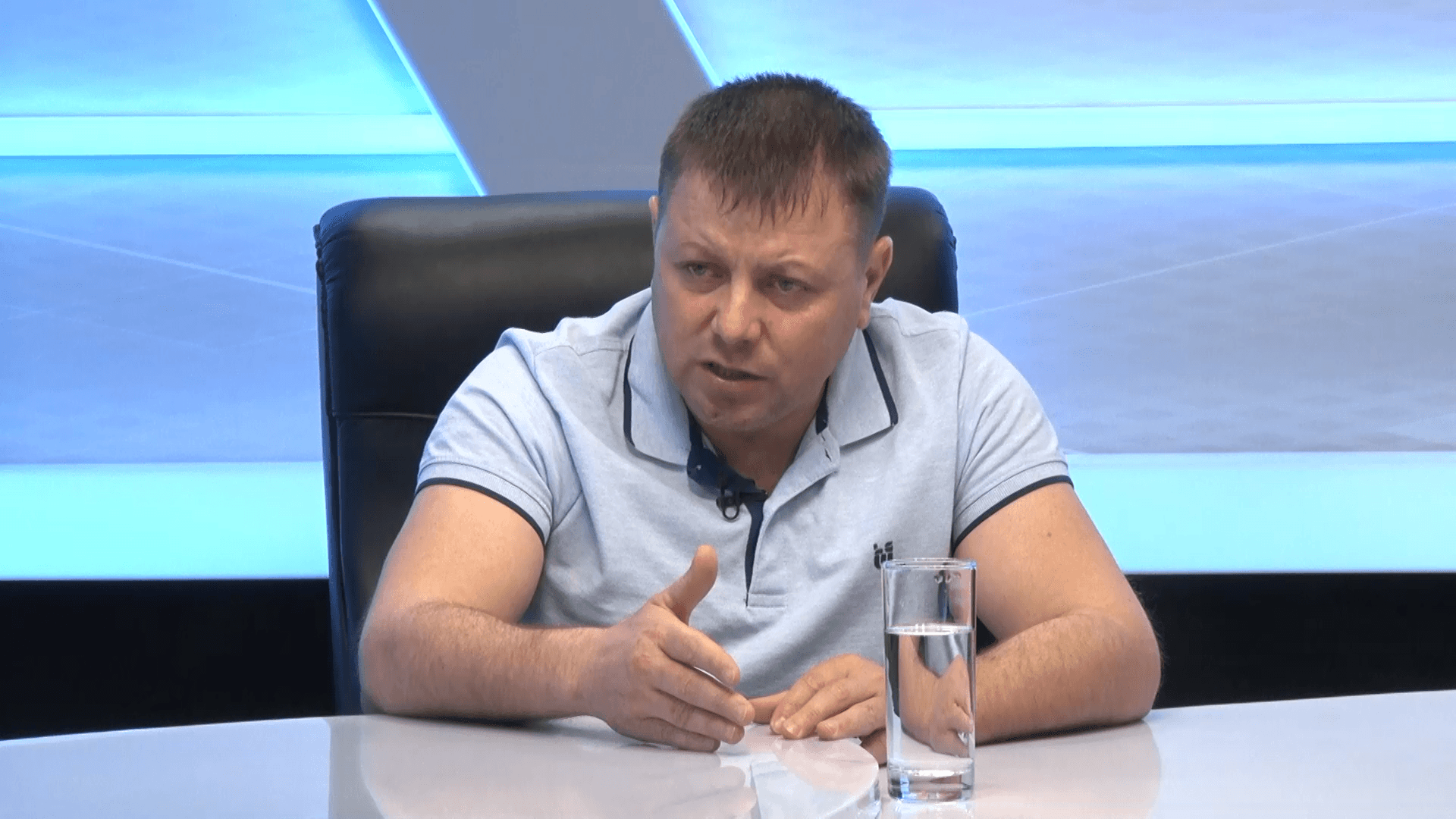 Agricultor: „Avem de zece ori mai multe stații PECO decât ferme”