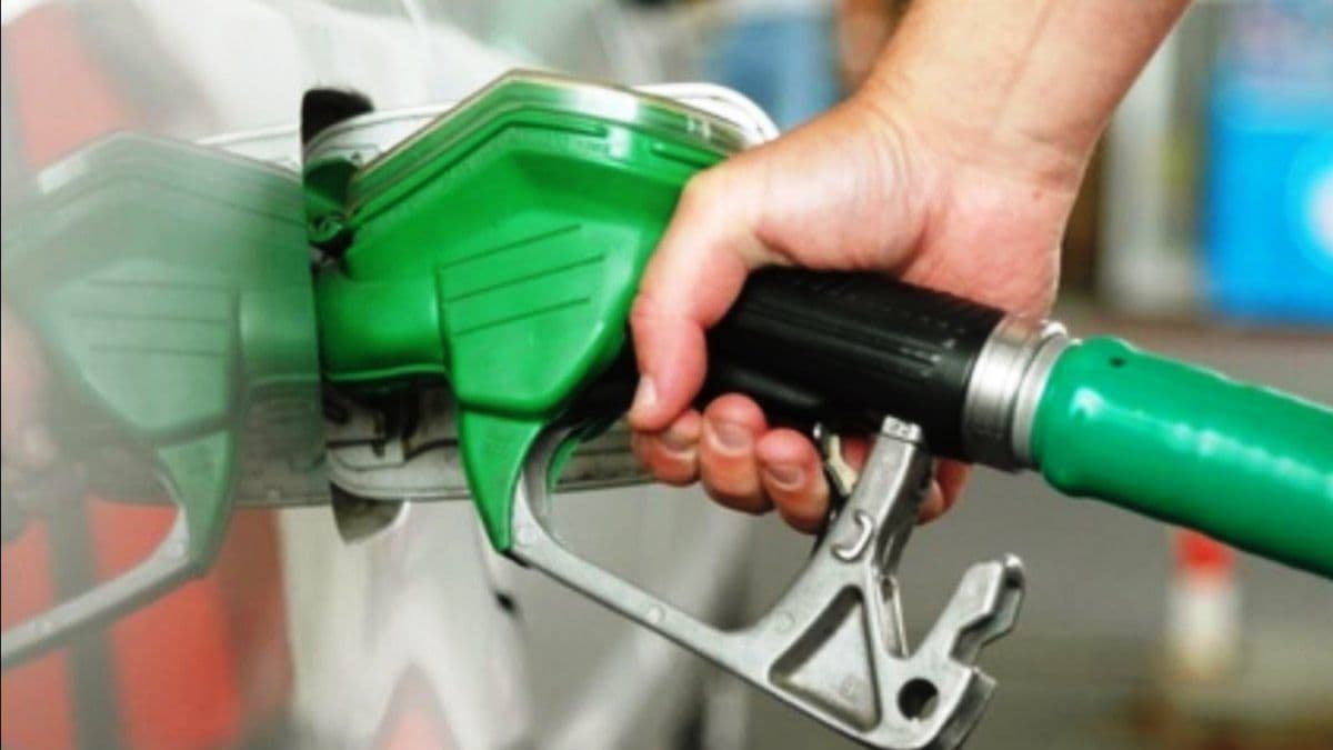 Carburanții se scumpesc