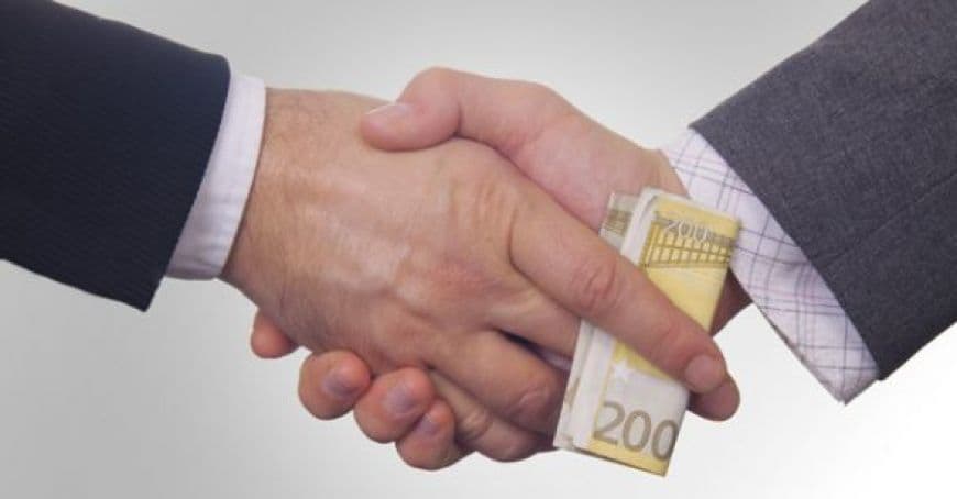 SONDAJ: Cele mai corupte instituții din R. Moldova