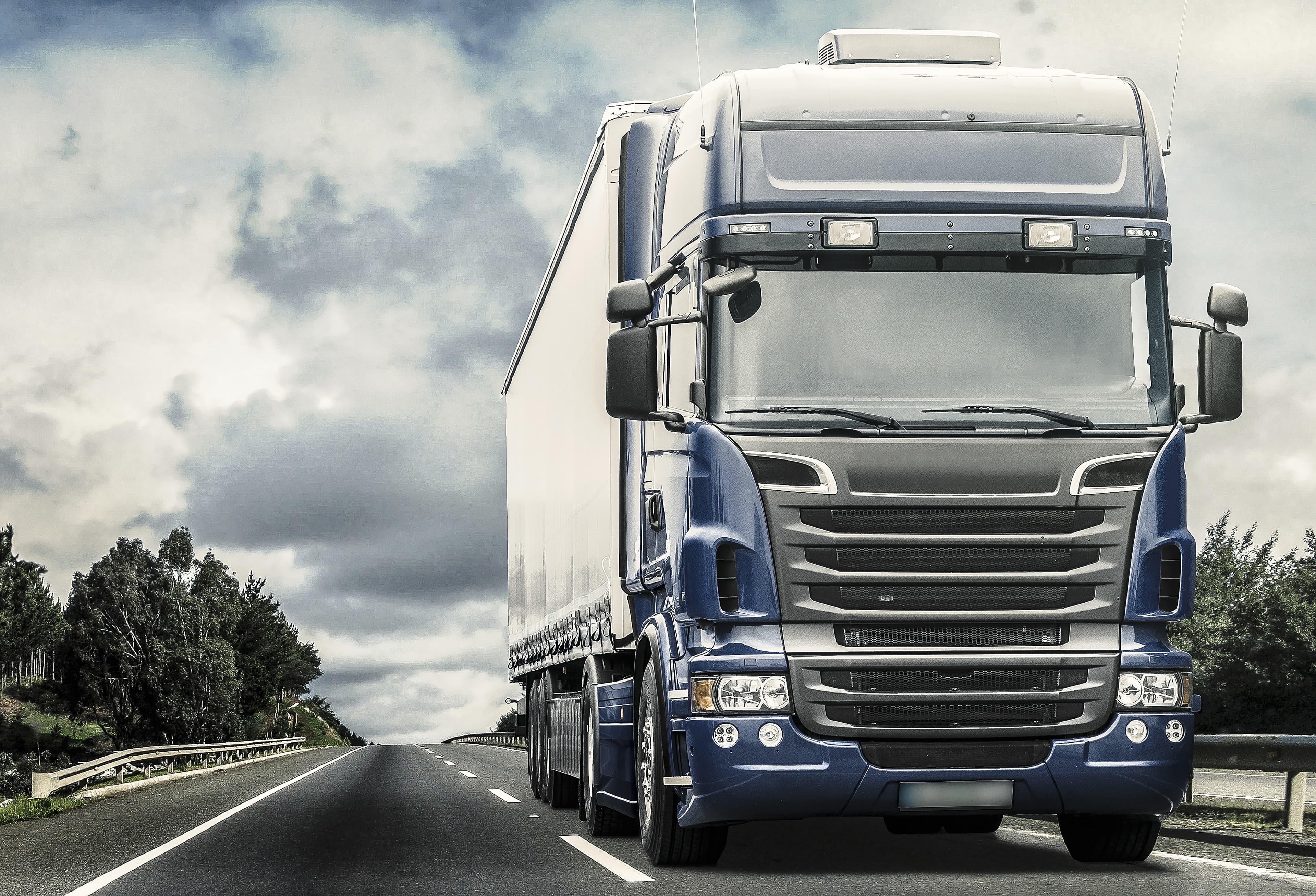 Restricții pentru șoferii de TIR-uri pe timp de caniculă