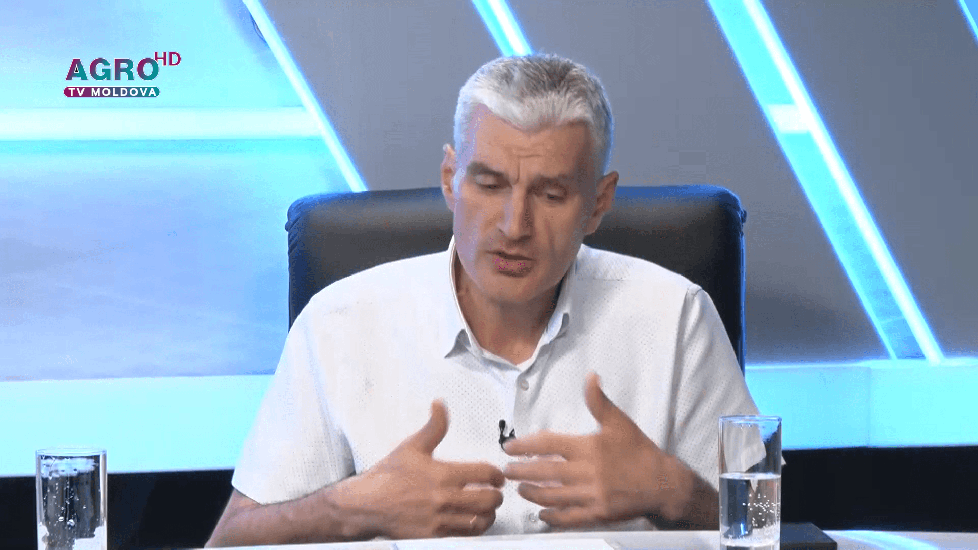 Slusari: Suntem campionii lumii la scrisul strategiilor, la noi cuvântul cheie este „se lucrează”