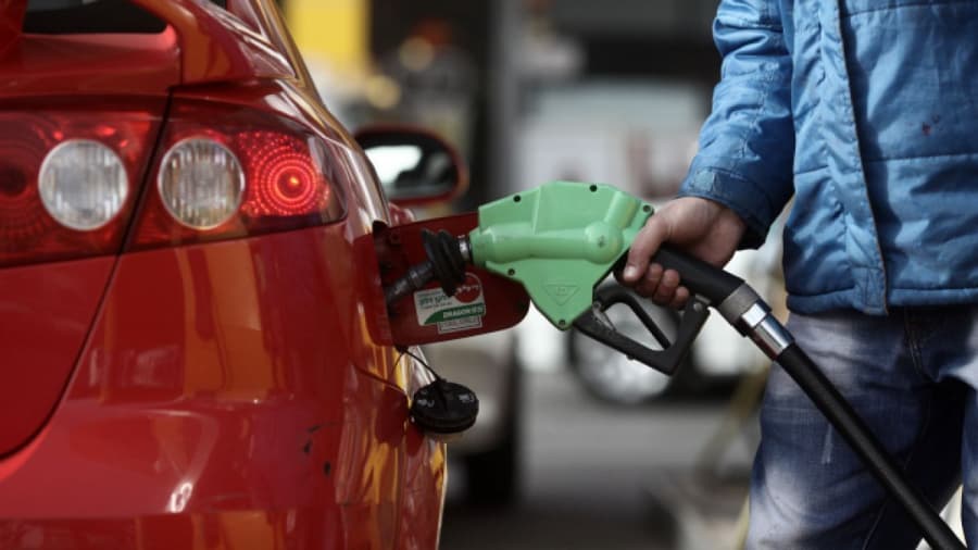 Benzina se ieftinește! Noile prețuri stabilite pentru 25 februarie