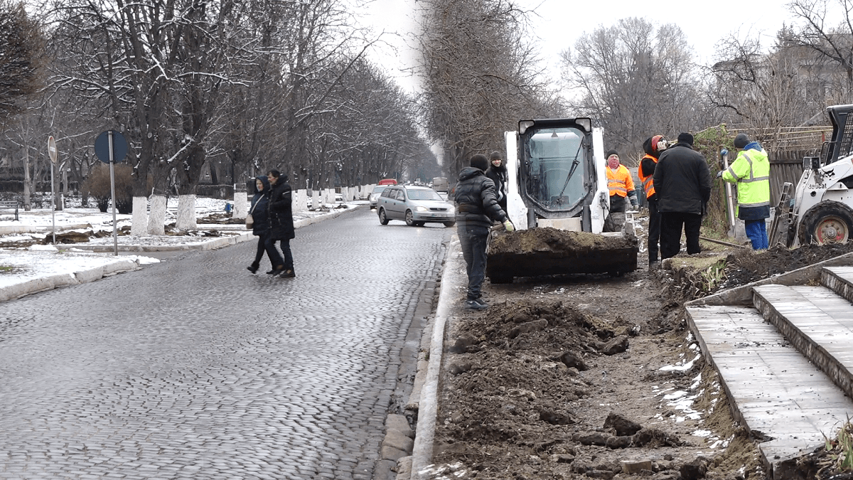 Cea mai frumoasă alee din Moldova, în reparație / VIDEO