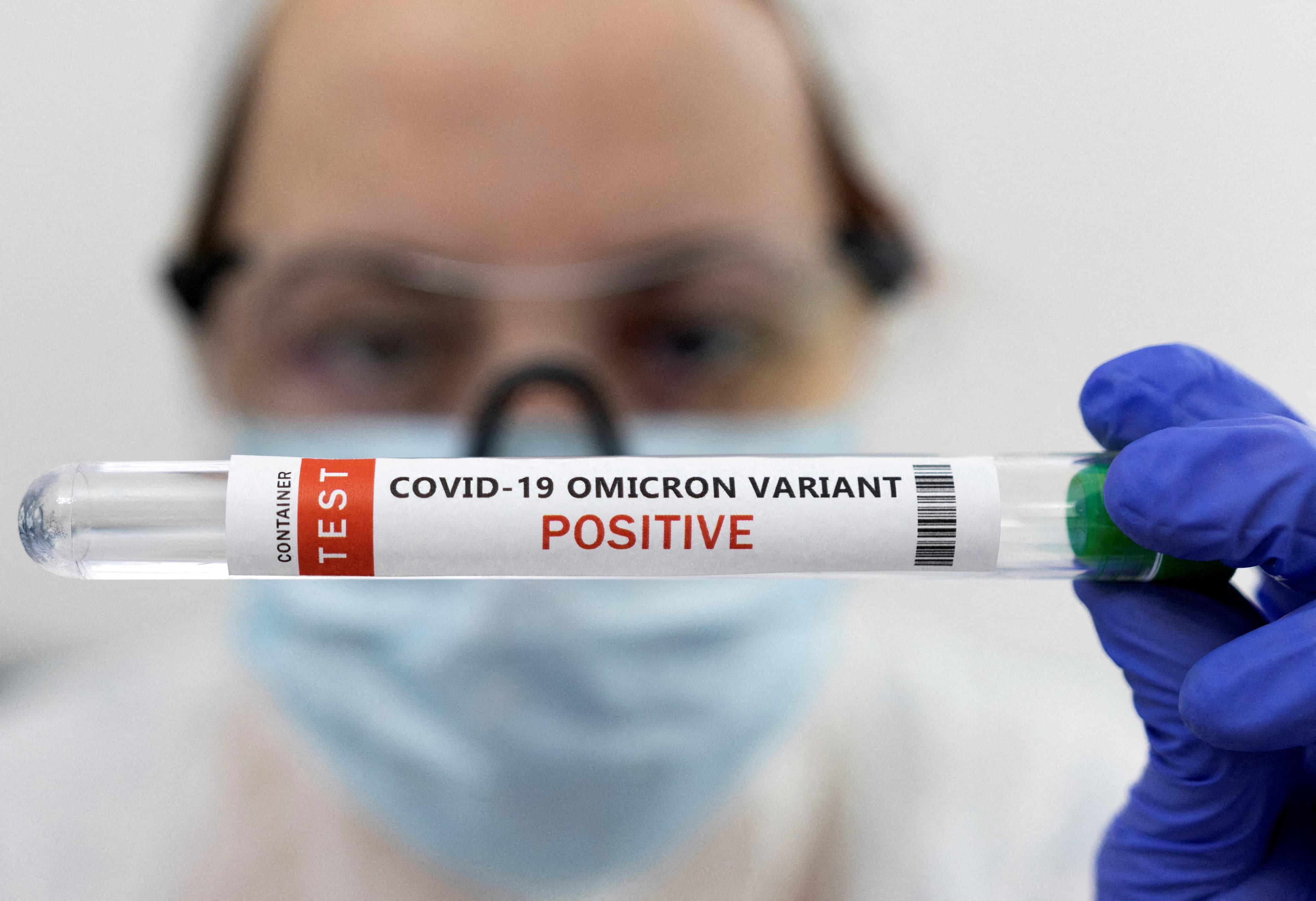 Scade numărul cazurilor de infectare cu COVID-19