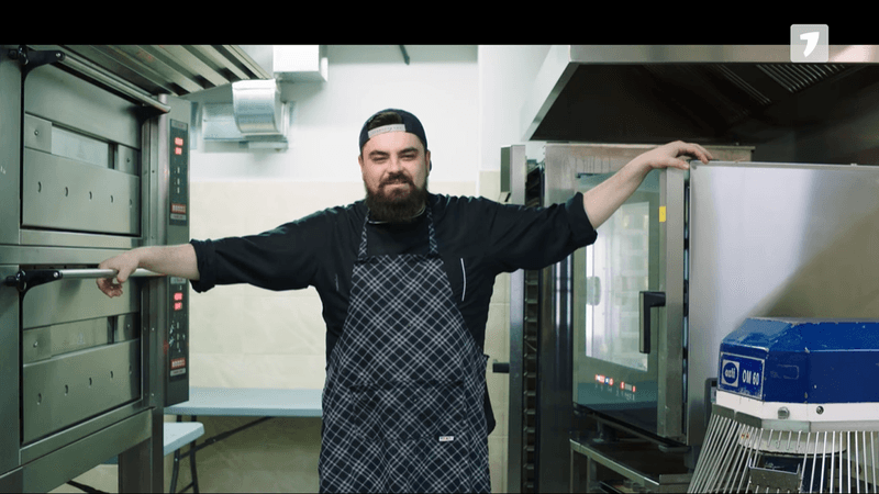 Ion Crihan crează deserturi după formule matematice