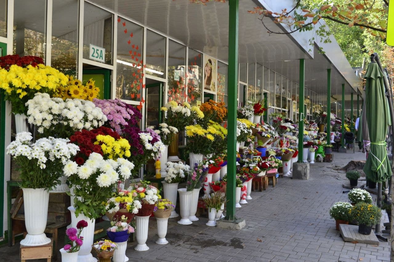 Monitorizarea comerțului cu flori de Ziua Îndrăgostiților: Amenzi de peste 75 mii lei