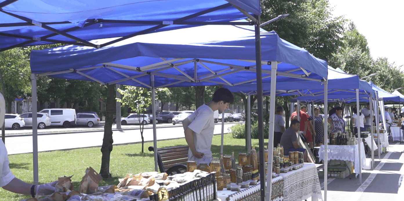 Festivalul Pomușoarelor și al Mierii – produse autohtone deosebite
