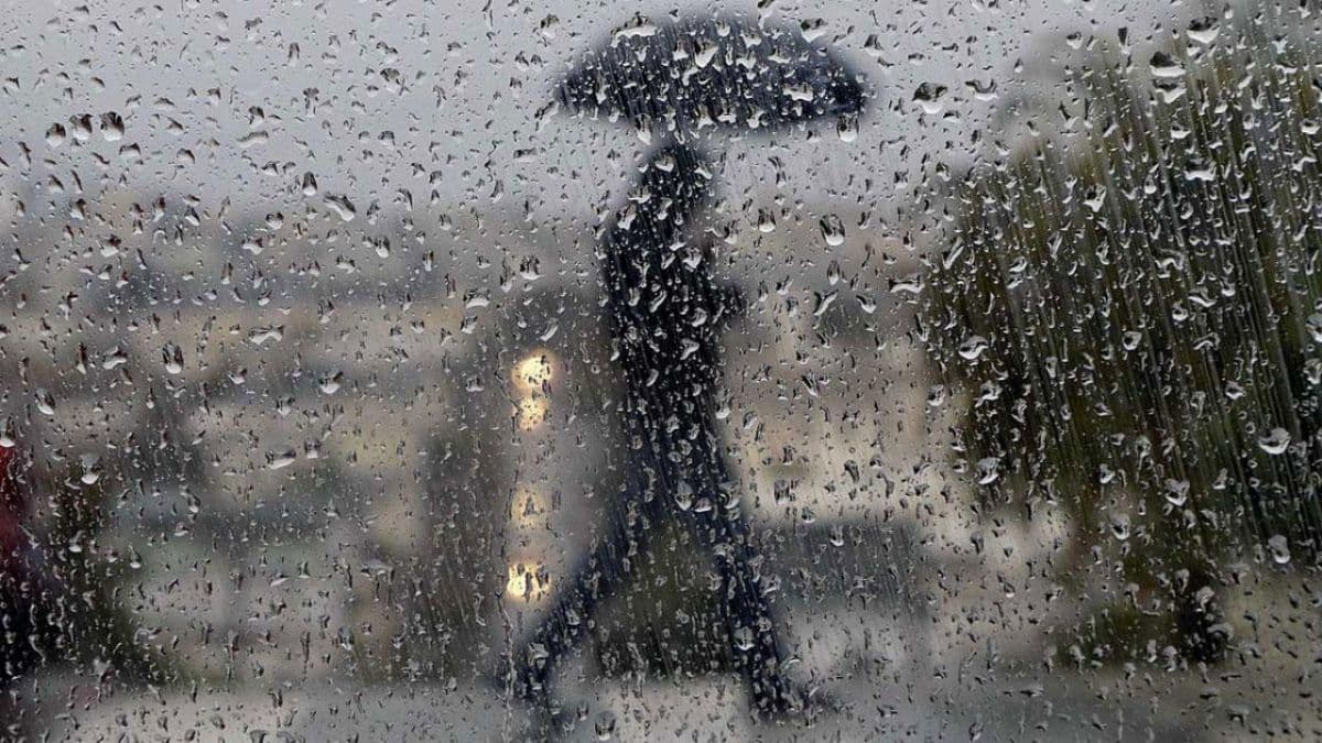 Ploi și lapoviță mâine în toată Moldova. Temperaturi scăzute și vreme mohorâtă