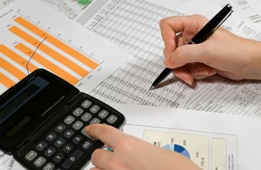 Hiperinflația pune presiune pe Banca Centrală Europeană: Reducerea ratelor dobânzilor rămâne incertă