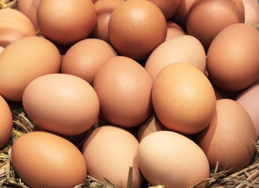 Peste 5,8 milioane de ouă cu Salmonella retrase de pe piață în urma controalelor din Vaslui