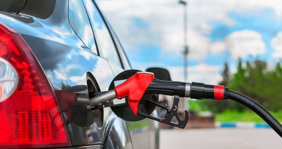 Motorina mai ieftină. Noi prețuri la carburanți