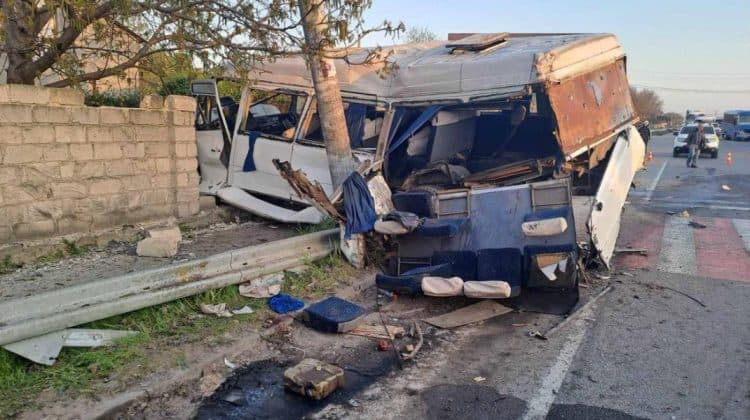 Accident grav la Măgdăcești, raionul Criuleni. 16 persoane au ajuns la spital