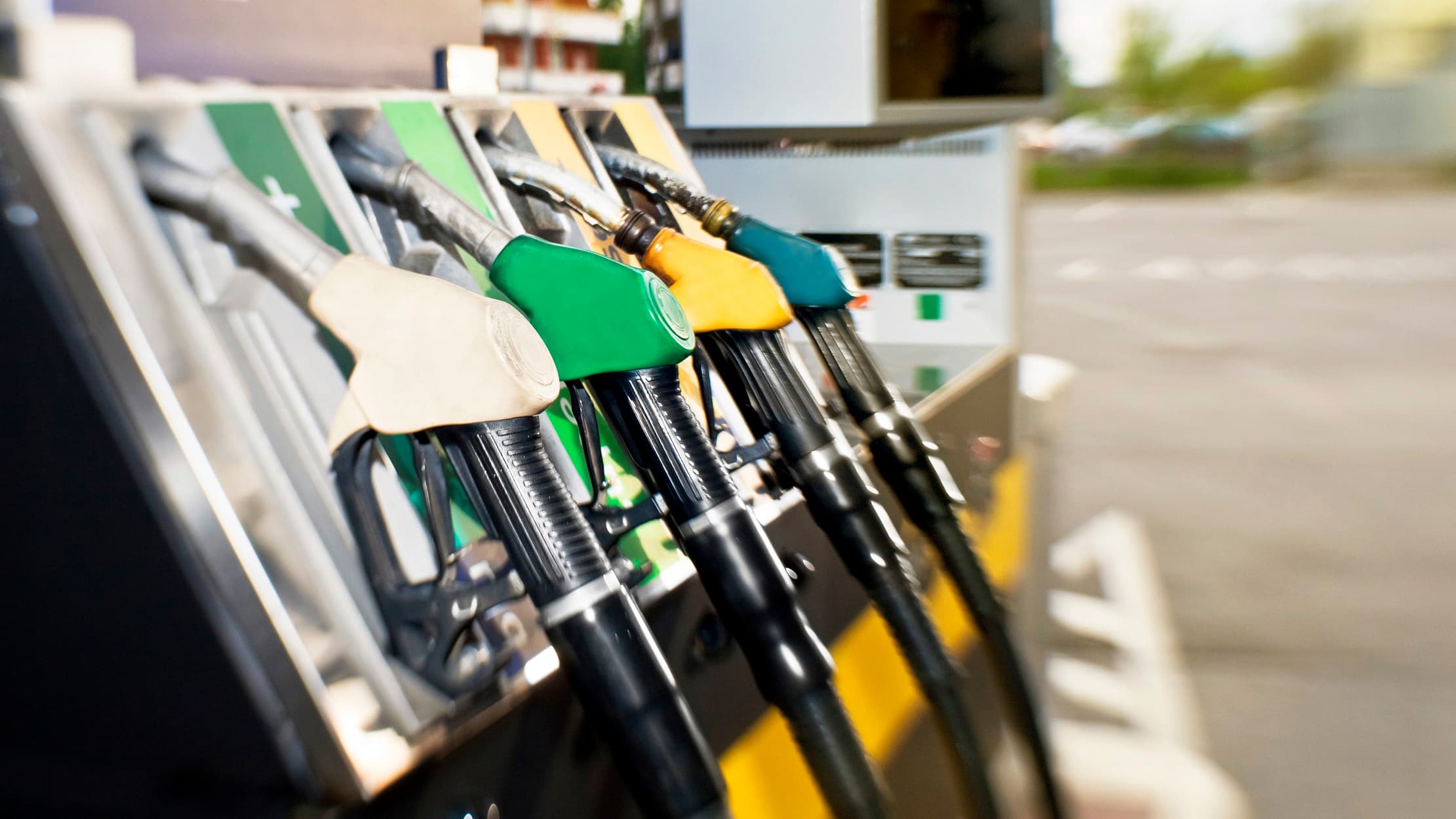 Carburanți mai ieftini! Noile prețuri stabilite perioada 15-17 martie 2025