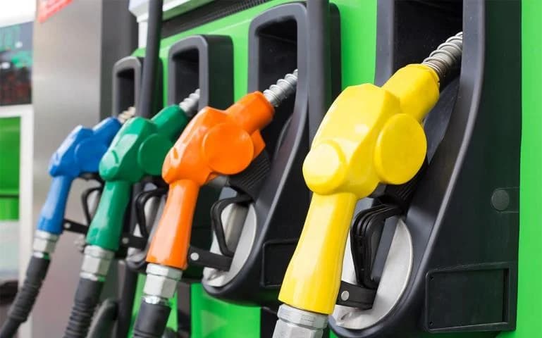 Carburanții se scumpesc