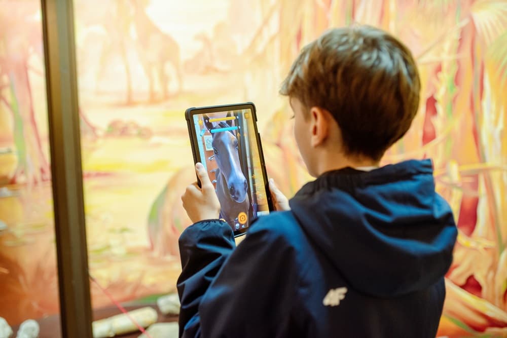 Muzeul Național de Etnografie și Istorie Naturală a lansat aplicația interactivă „Găsește Dinoteriul”