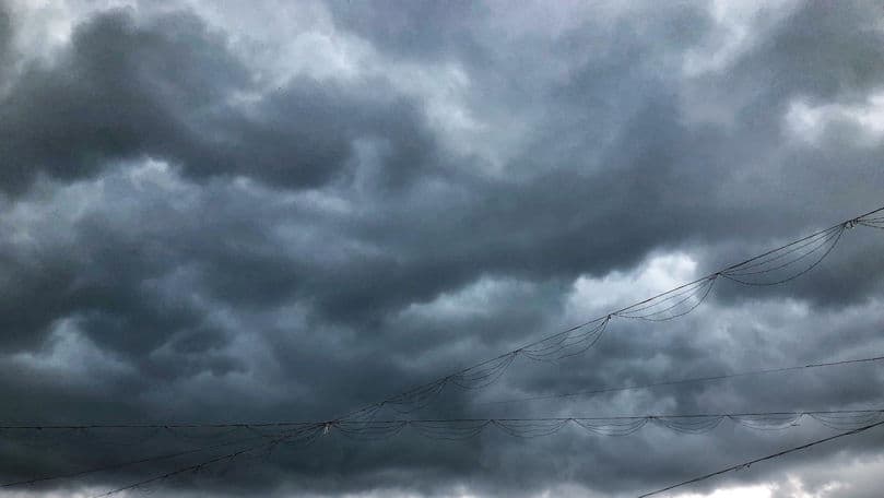 Vreme stabilă cu precipitații izolate