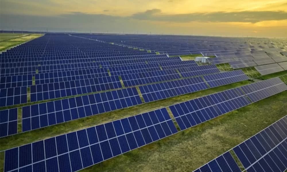 Două mari centrale fotovoltaice vor fi construite la Telenești și Strășeni