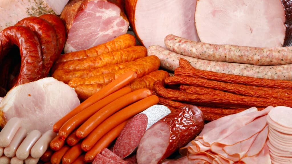 Controale la producătorii de mezeluri
