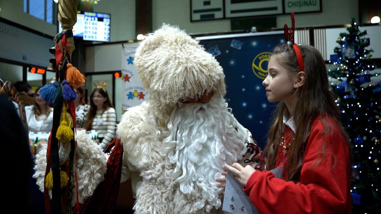 Moș Crăciun a sosit la Poșta Moldovei