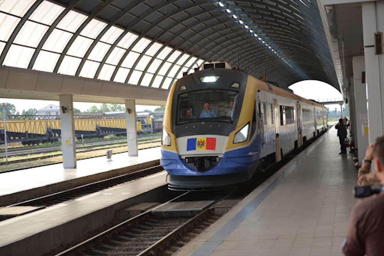 Conexiunea feroviară Chișinău–Revaca cu transfer spre aeroport, testată