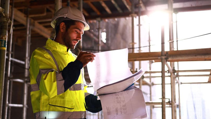 Guvernul înăsprește controlul calității în construcții