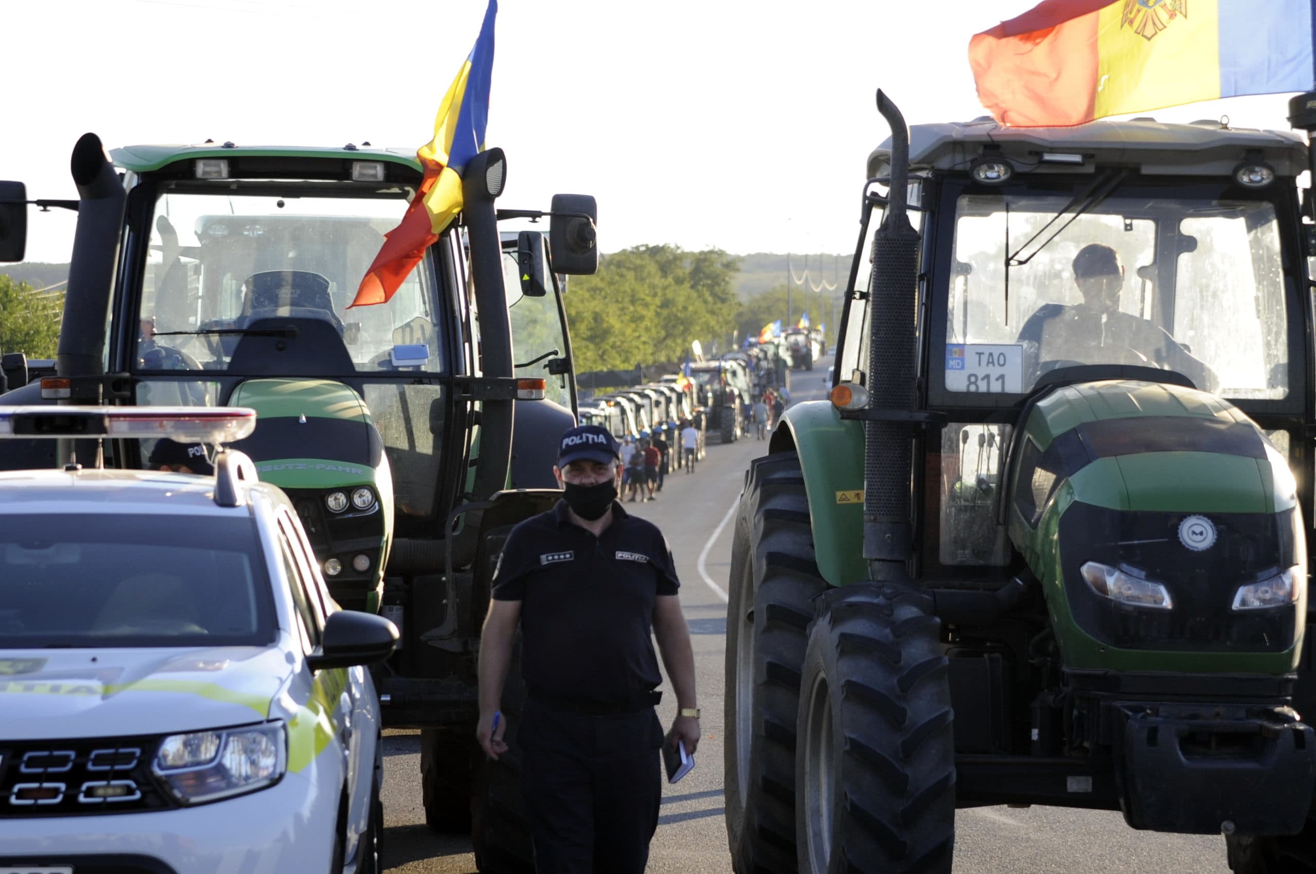 Agricultorii din Basarabeasca, la protest