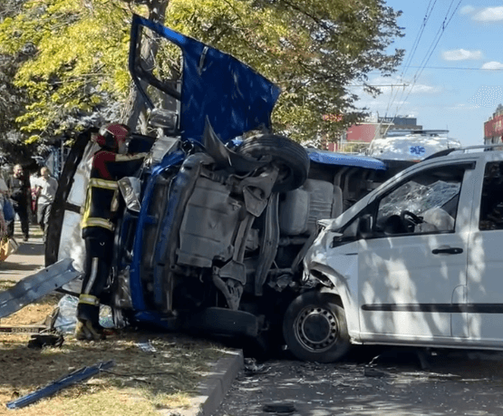 Accident grav pe bulevardul Dacia din capitală