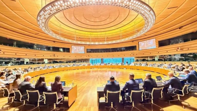 Încă două clustere de negociere cu UE, deschise oficial