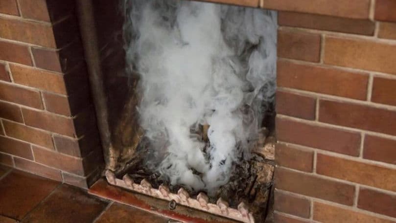 Trei persoane s-au intoxicat cu monoxid de carbon